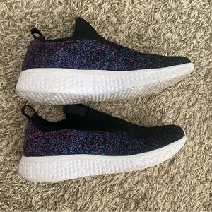 Avis Memory foam slip on shoes